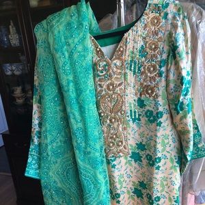 Pakistani Kurti kameez